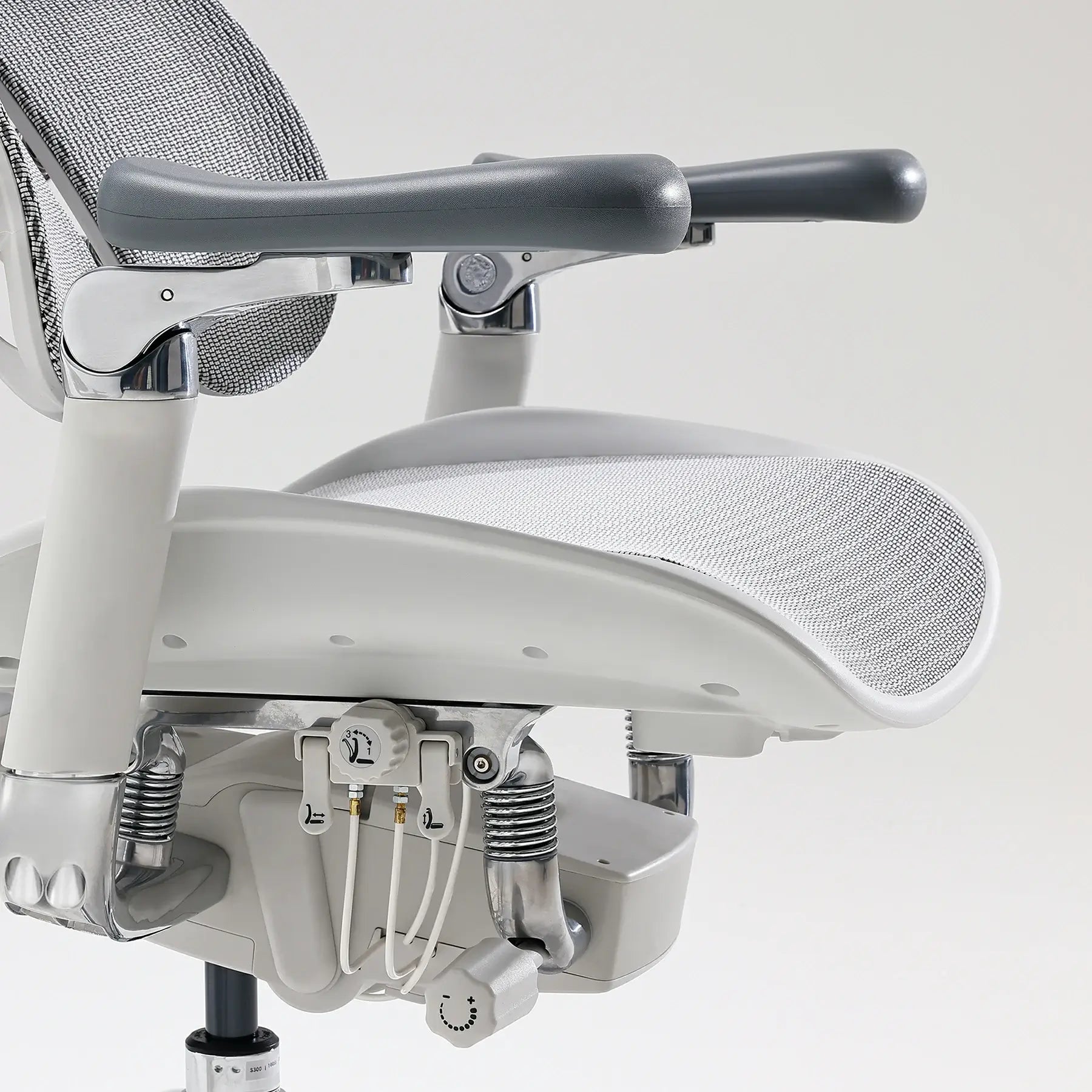 Sihoo Doro S300 Gravity-Defying Ergonomic Chair