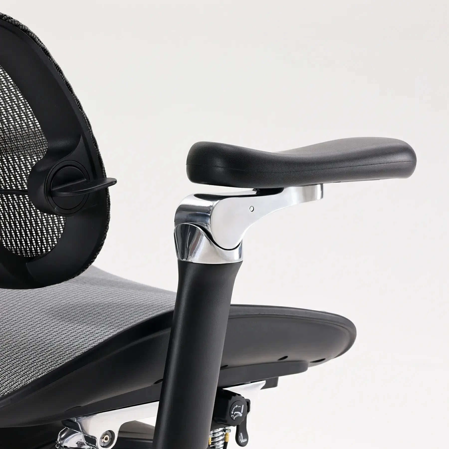 Sihoo Doro S300 Gravity-Defying Ergonomic Chair